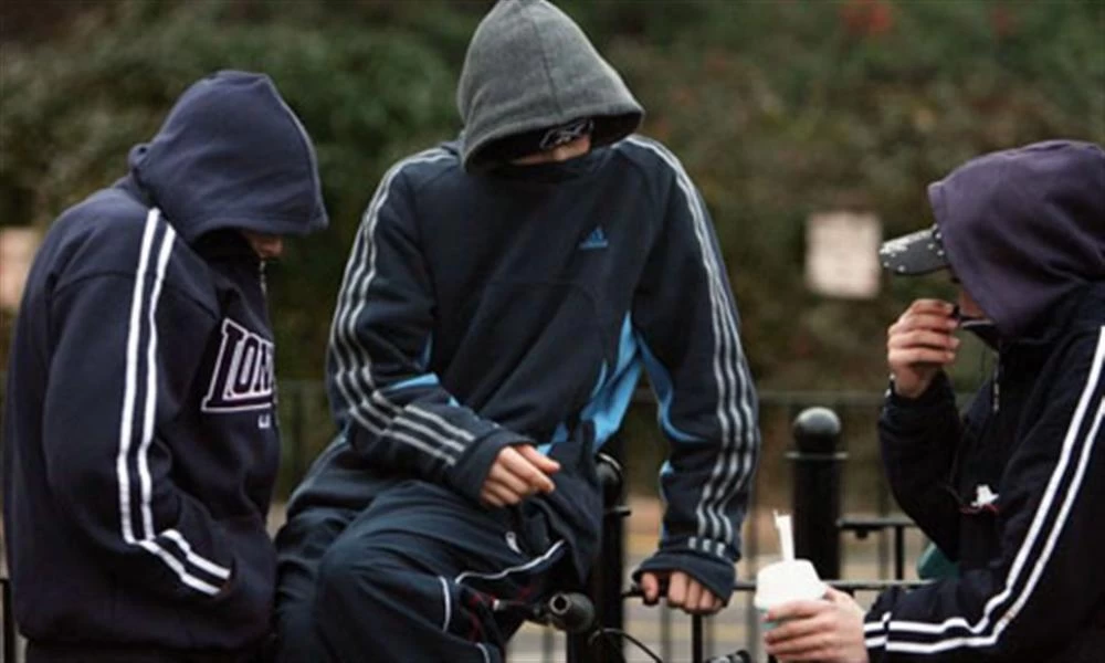 Μάστιγα οι συμμορίες ανηλίκων στην Αττική - Τρέμουν οι γονείς